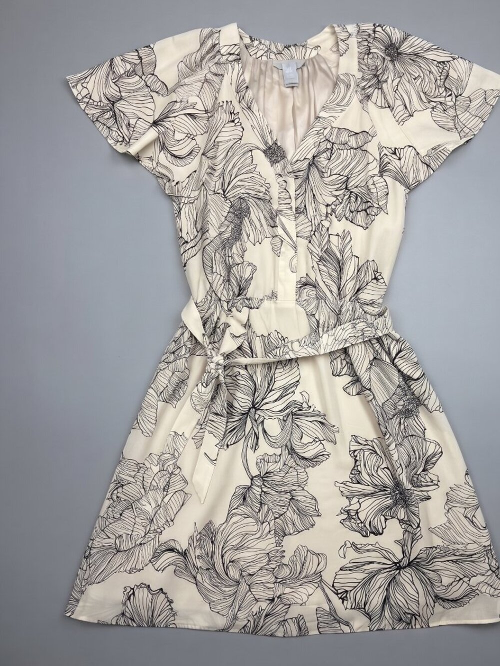 H&M Cream Black Graphic Floral Sketch V-Neck Belted Tunic Dress-Size XS 